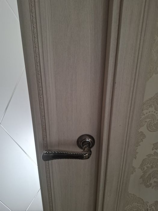 Продам срочно две двери 60 и 80!