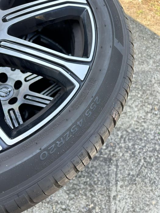 4 броя Гуми Hankook 255 / 45 R 20 почти нови!