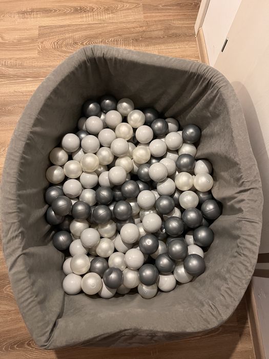 Piscina uscata cu bile FLUMI gri/alb