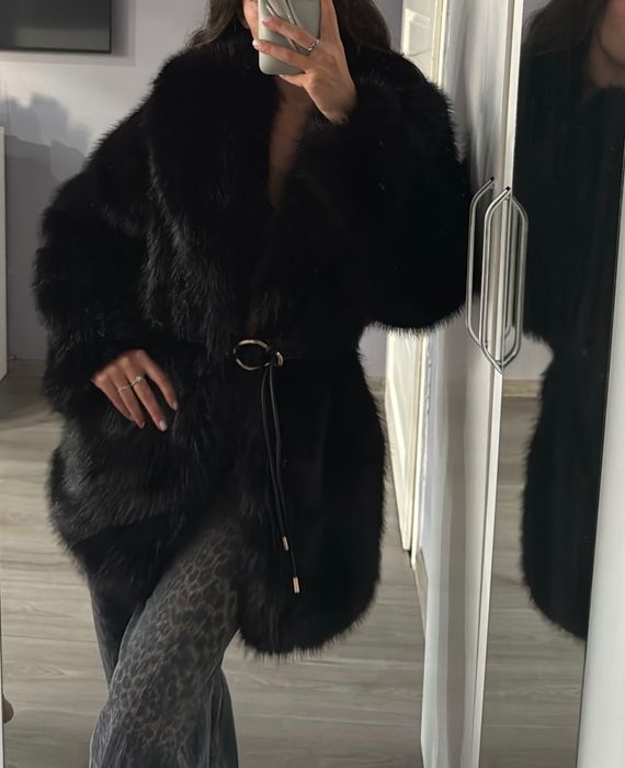 Zara пухено палто