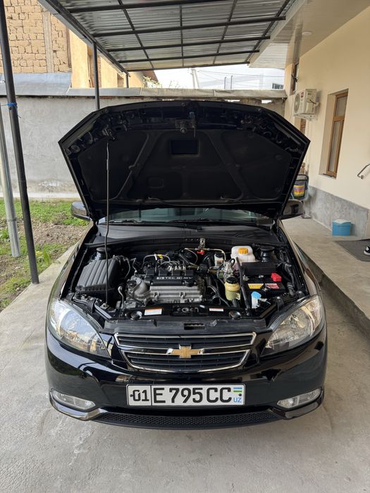 Gentra sotiladi 2023  qora 3 poz