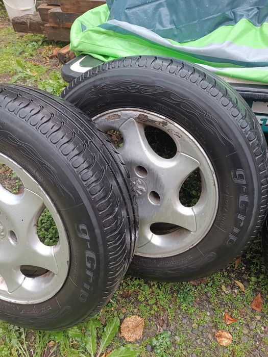 Алуминиеви джанти 15 цола с гуми, плюс резервна гума за Пежо