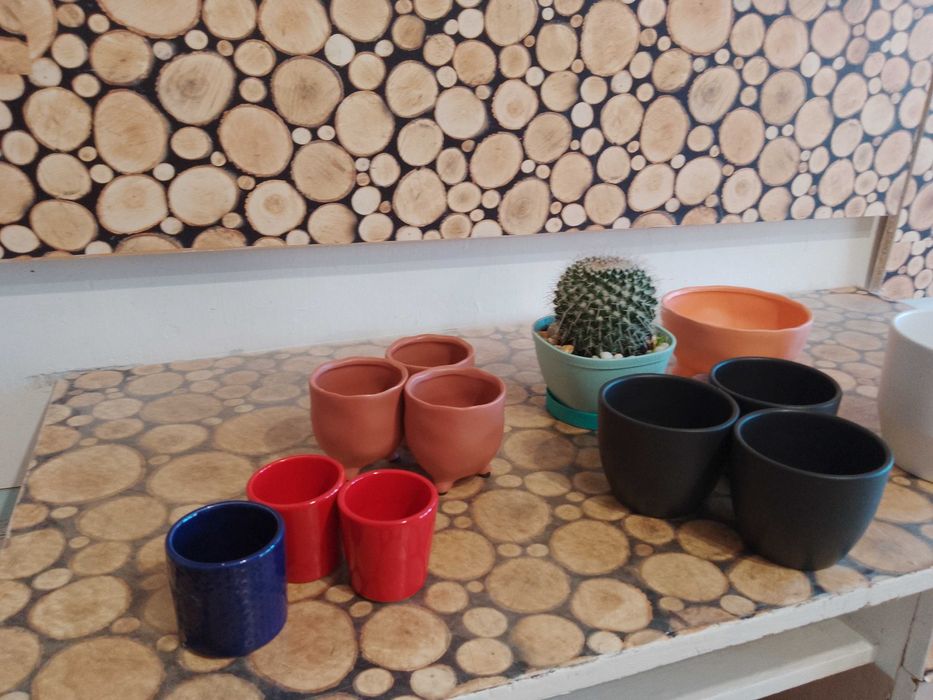 продавам работни саксии и керамични кашпи