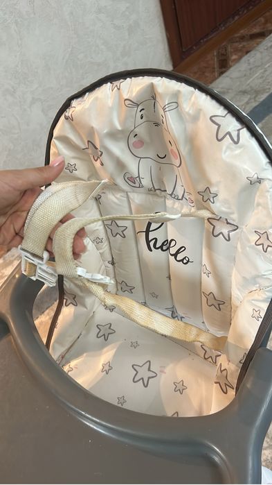 Стол для кормление