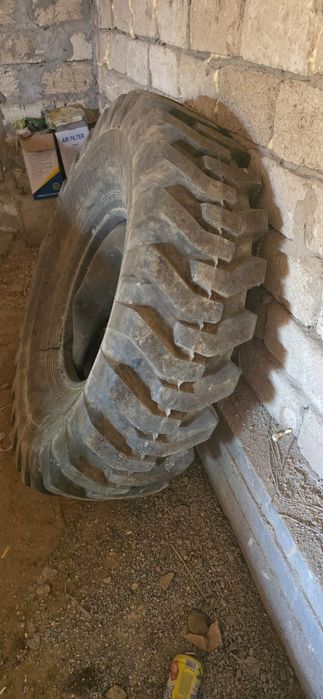 Покришка грейдердікі 4 штук