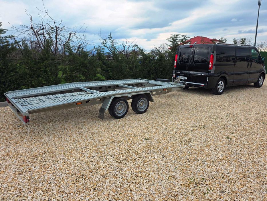 Inchiriere utilitara/duba locuri+marfa Opel Vivaro, Renault Trafic