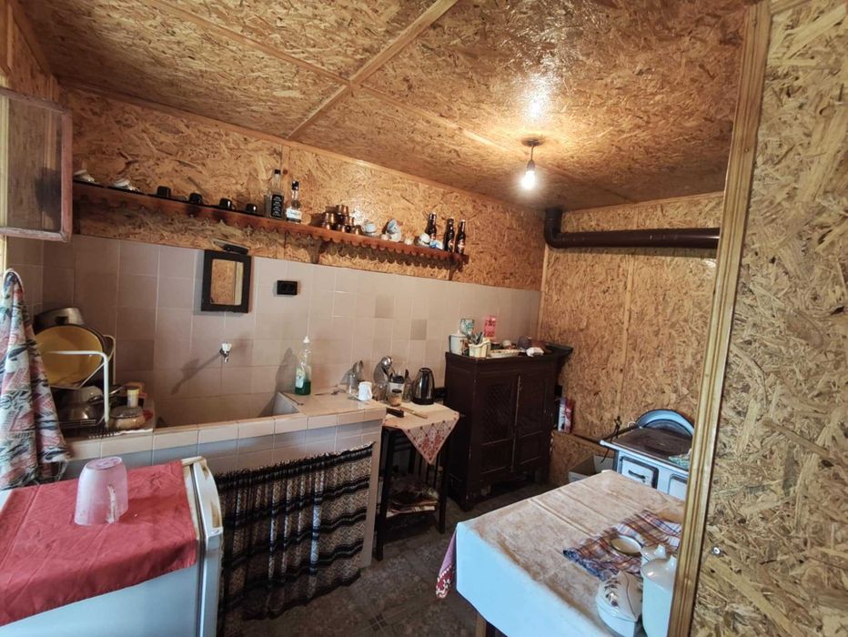 Продава се Къща в Търговище, Вилна зона - 35 кв.м за 1020 €/кв.м - Снимка #3