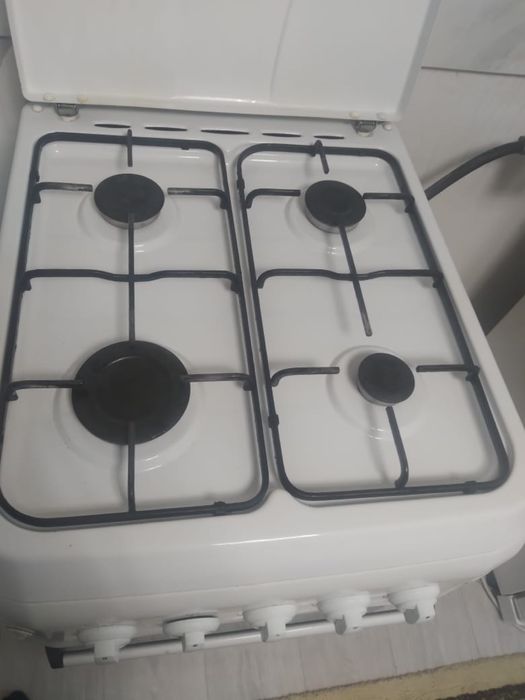 Газ плита , состояние отличное