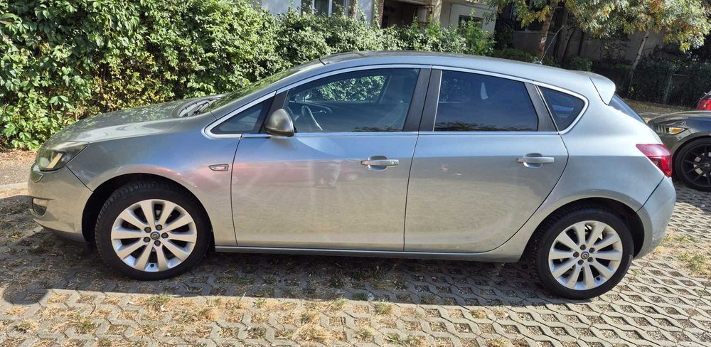 OPEL Astra 2011 — imagine 5
