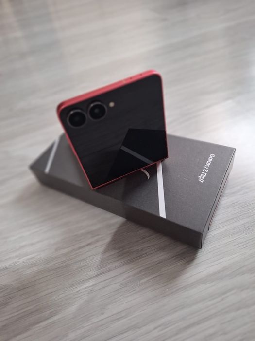 Samsung Galaxy Z Flip 7