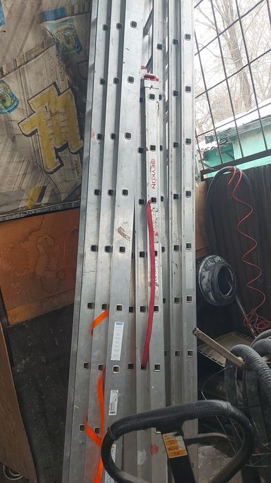 Аренда Стремянки, Стремянка,  лестница, аренда лестницы