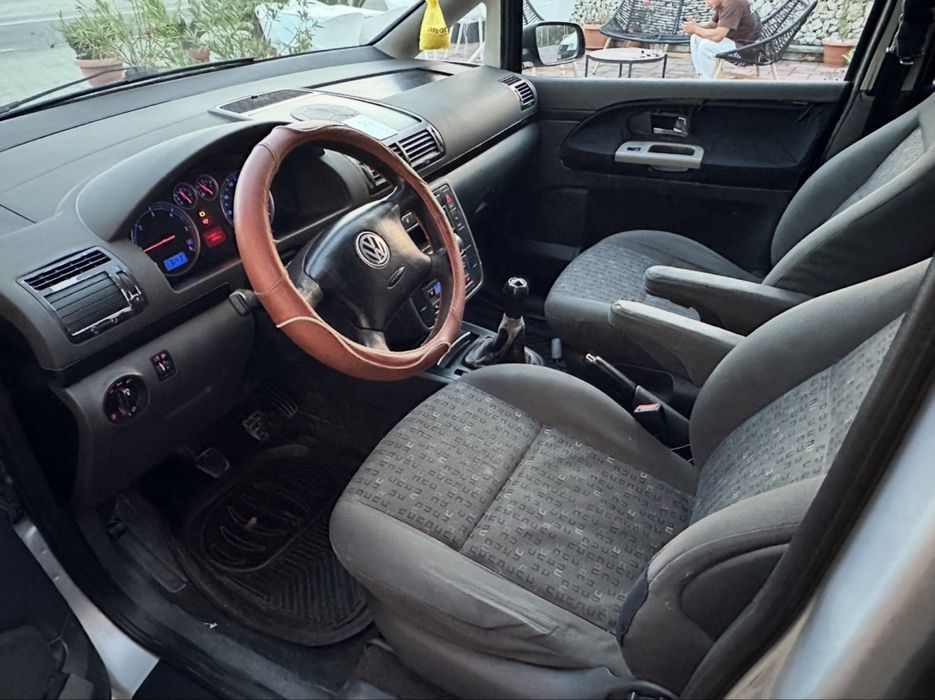 Vw sharan 1.9 diesel 131 cp 7 locuri 2002