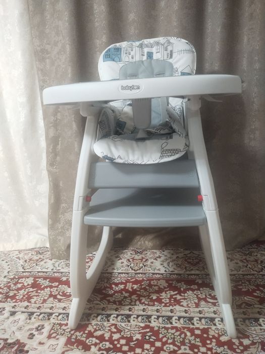 Детский стол для кормление