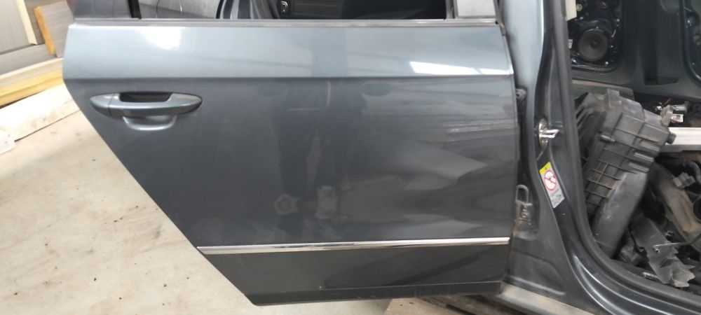 Portiera dreapta spate Vw Passat b6 2005-2010 cod culoare LK7X