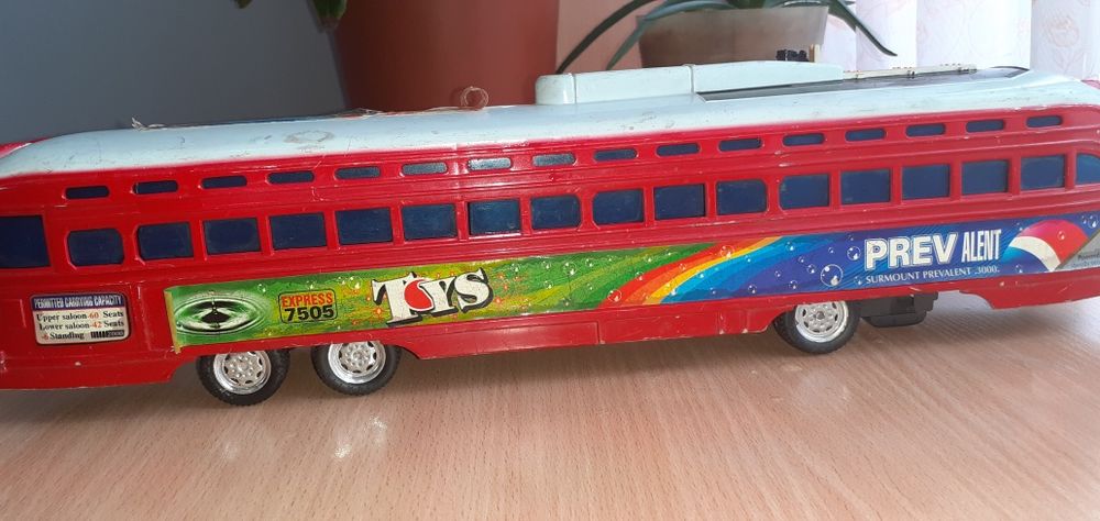 Продам детский троллейбус