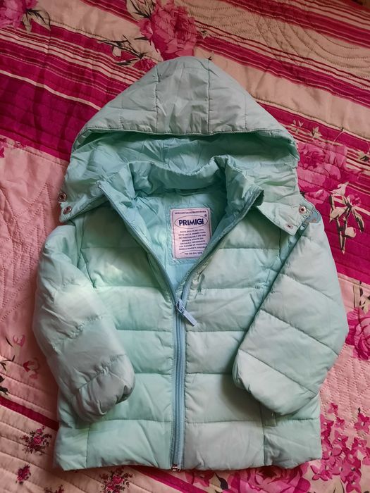 Продам детские куртки