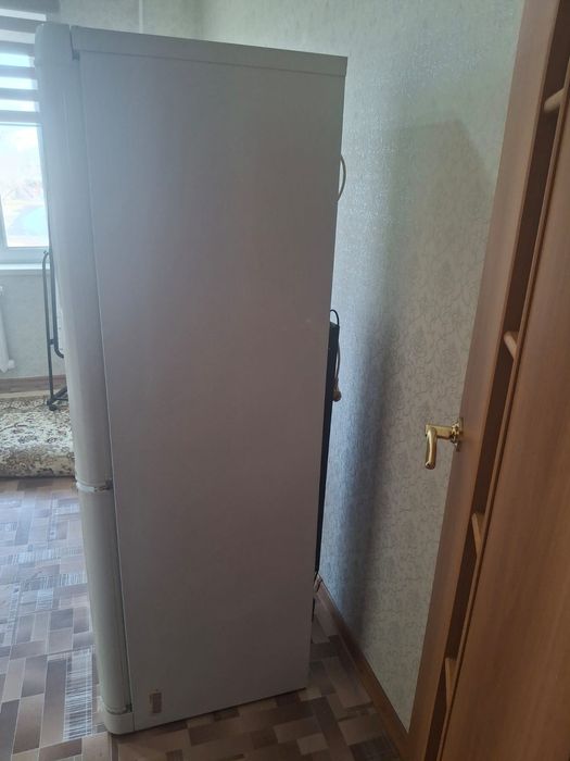 Продам б/у холодильник