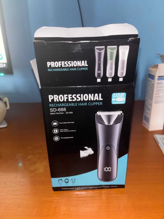 Mașină de Tuns / Trimmer Profesional 3-în-1 (Păr, Barbă, Corp) - Afișaj LED & USB