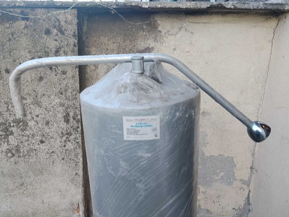 Бойлер на твърдо гориво