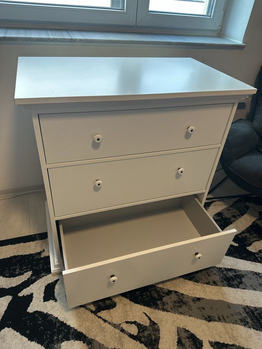 Comoda alba jysk dim: H85xL80xA50cm