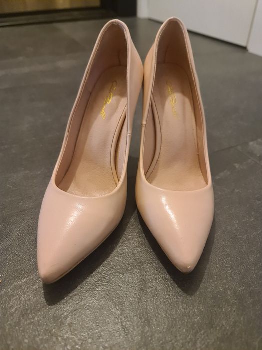 Обувки на ток цвят -nude..38 номер.Paolo Boticeli