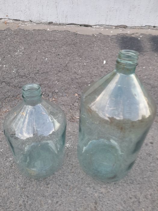 Продаю бутыли на 20л