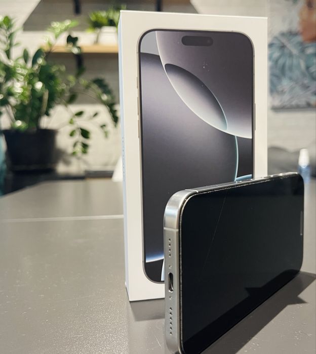 Iphone 16 Pro Max 512 GB White Titanium Гаранция  06.11.2027