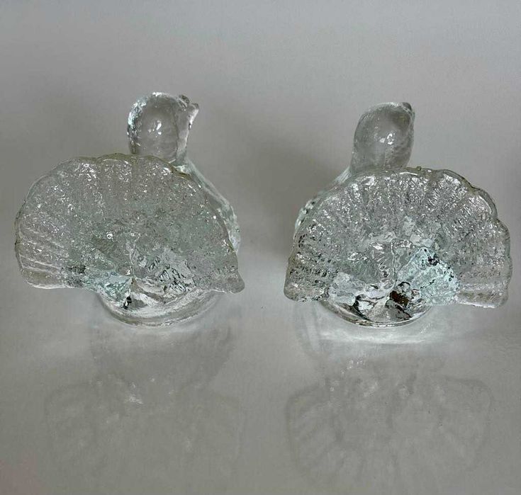 Свещници във формата на гълъб