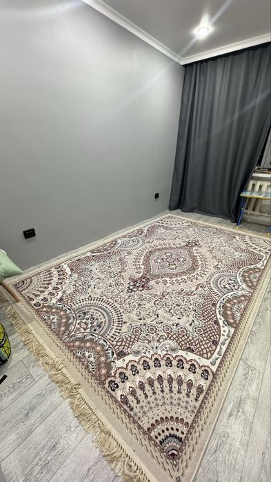 Продам ковер. В отличном состоянии. ТОРГ.