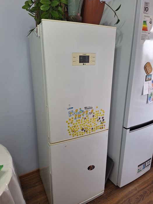 Продаётся б/у холодильник .Продаётся, продаётся, продаётся, продаётся.