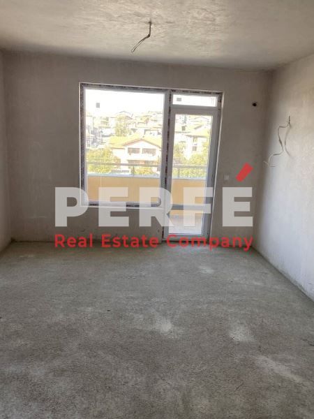 Продава се Двустаен апартамент в Бургас, Меден рудник - зона А - 72 кв.м за 903 €/кв.м - Снимка #1