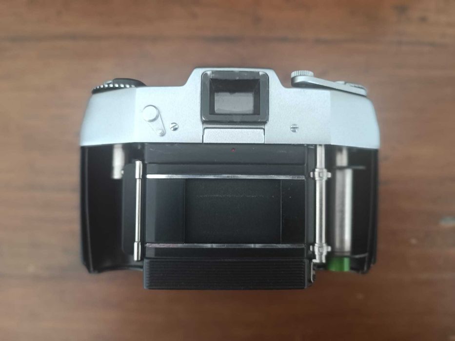 Aparat foto SLR EXA 500 cu Domiplan m42