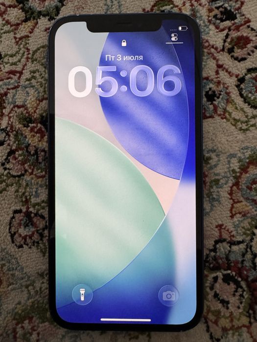 Iphone 12 в отличном состояний