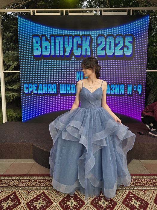 Продаю шикарное выпускное платье
