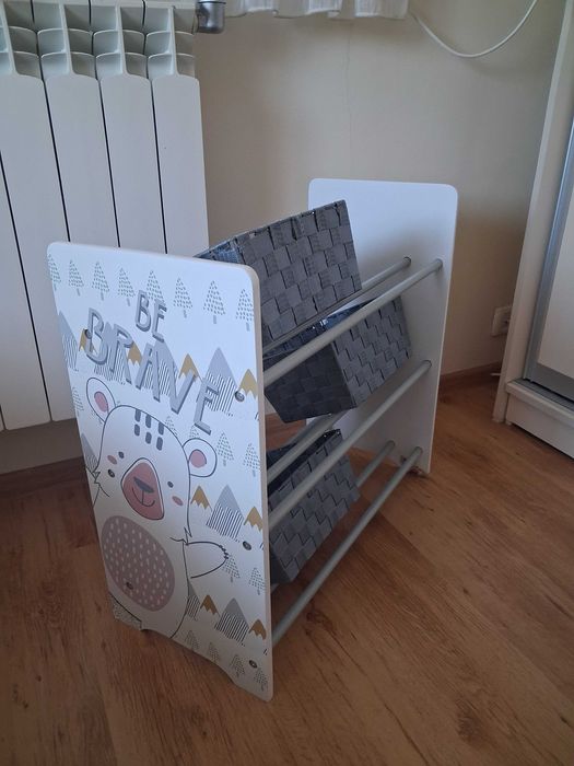 Детска етажерка  с твъди кутии