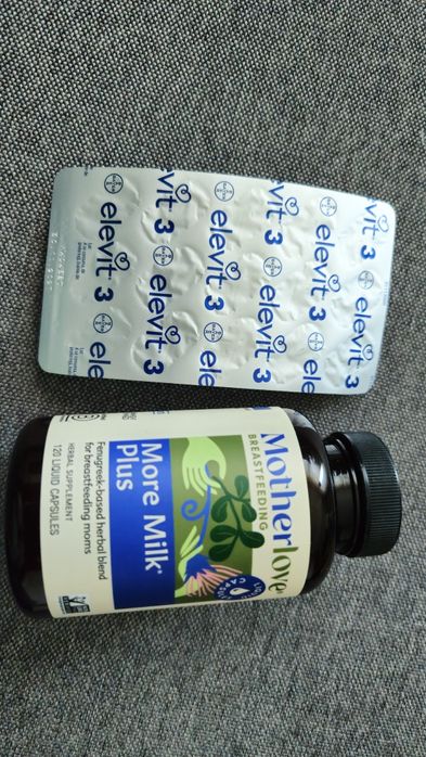 Elevit 3  15 capsule + cadou