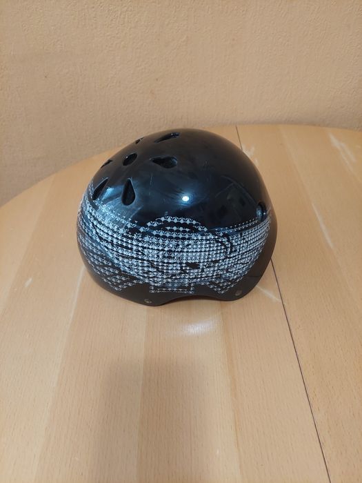 Тинейджерска каска