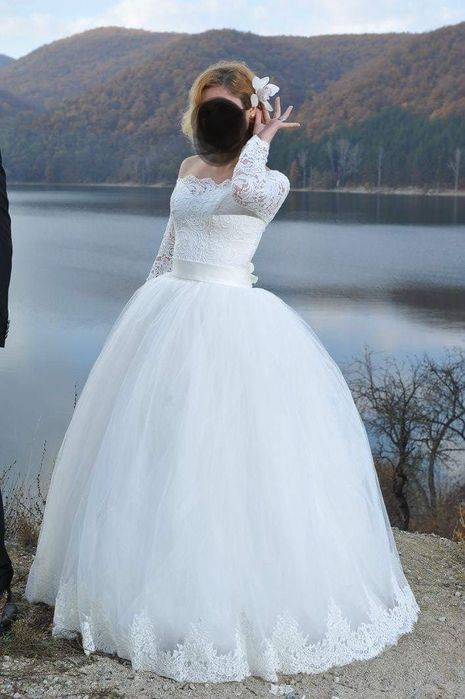 Vand rochie de mireasa