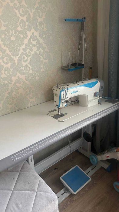 Продается швейная машинка Jack