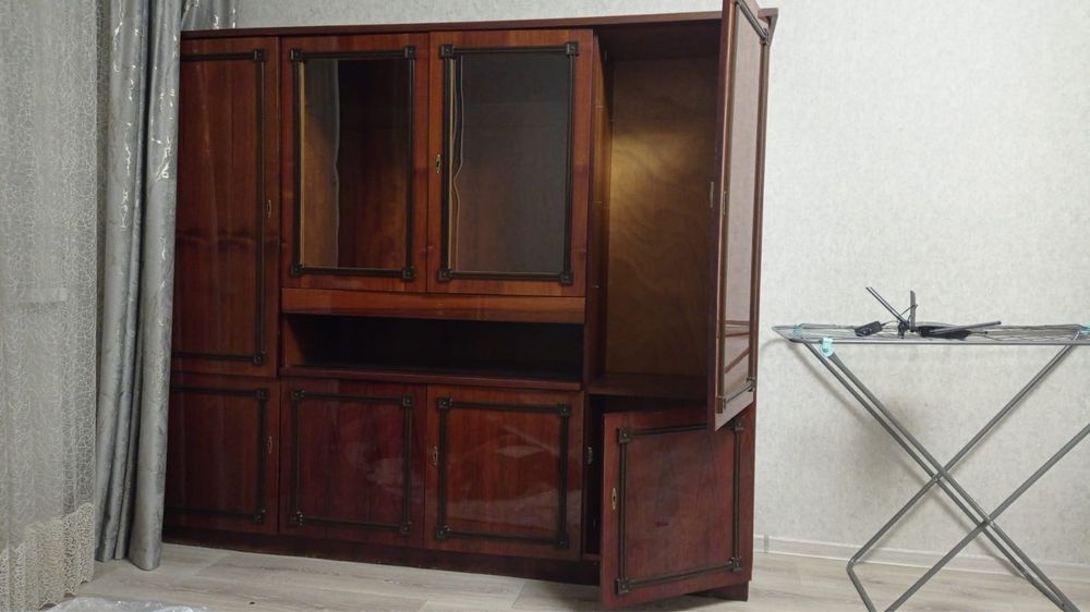 Продается шкаф в срочном порядке