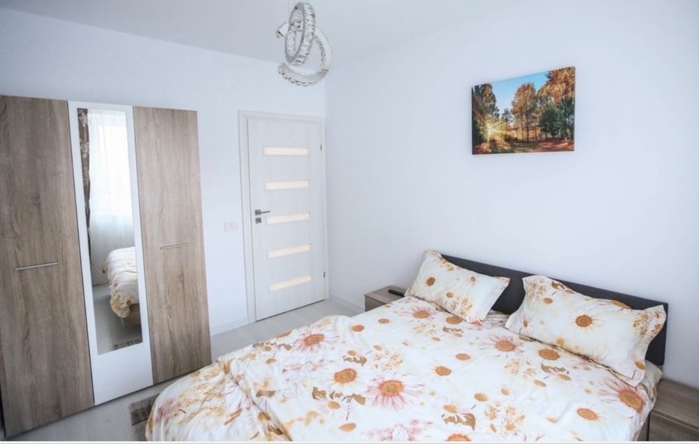 Aartament 3 camere str onestilor Prima