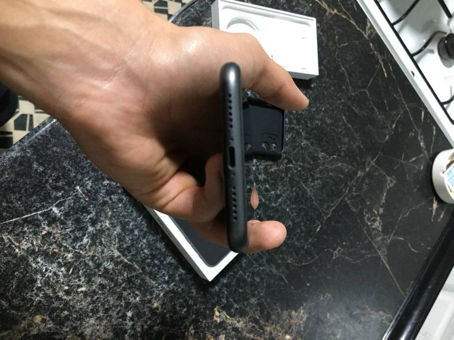 IPhone 11 в идеальном состоянии