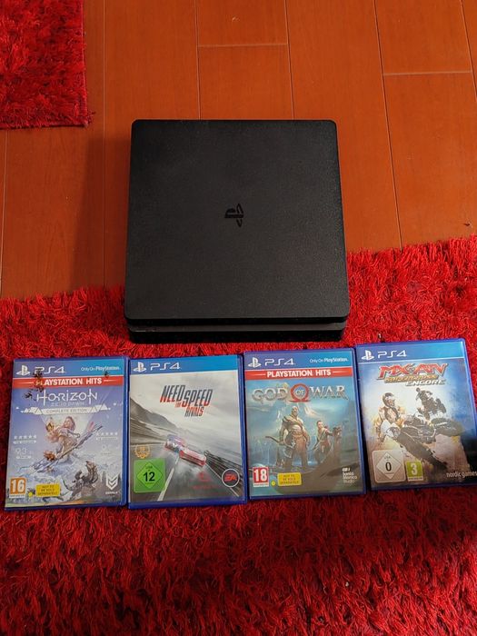 PS 4 slim puțin utilizat