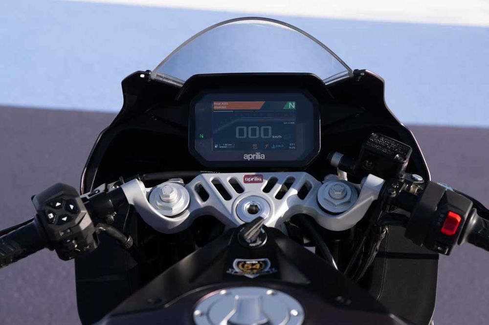 Aprilia RS 457 - 2025 -Sportiva bicilindica cu cadru de aluminiu