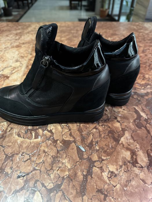Vand incaltari geox marimea 37 noi cu toc ascuns