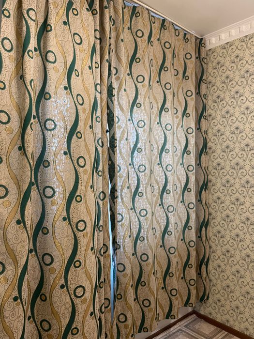 Красивая плотная занавеска