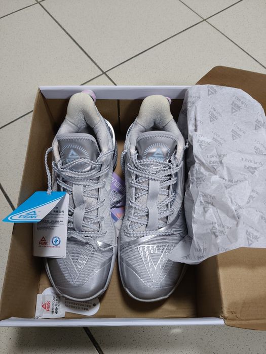 Продам кроссовки для баскетбола оригинальные "Peak "