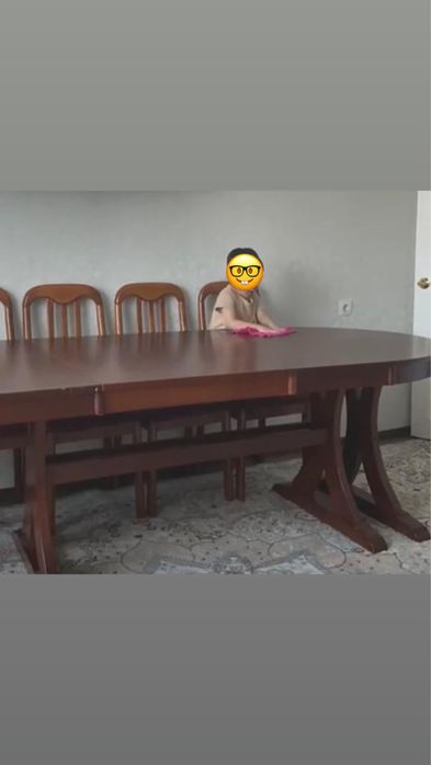 Продам стол малазия