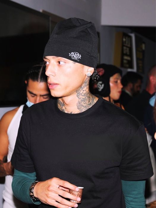 шапка, central cee hat, Syna