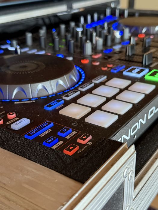 Denom MC 7000 / Case inclus controller dj